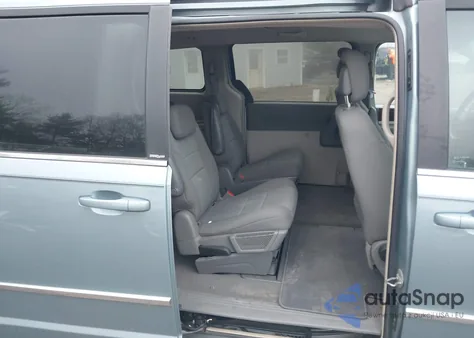 2010 Chrysler Town & Country Touring из США, поврежденный, VIN 2A4RR5D17AR373664